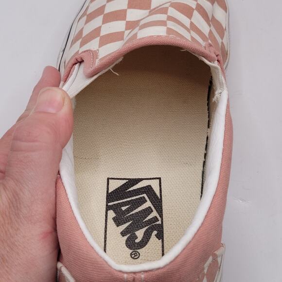 Vans Unisex Classic Slip-On Pink / White Sneakers in Checkerboard Canvas 6 - Picture 7 of 8
